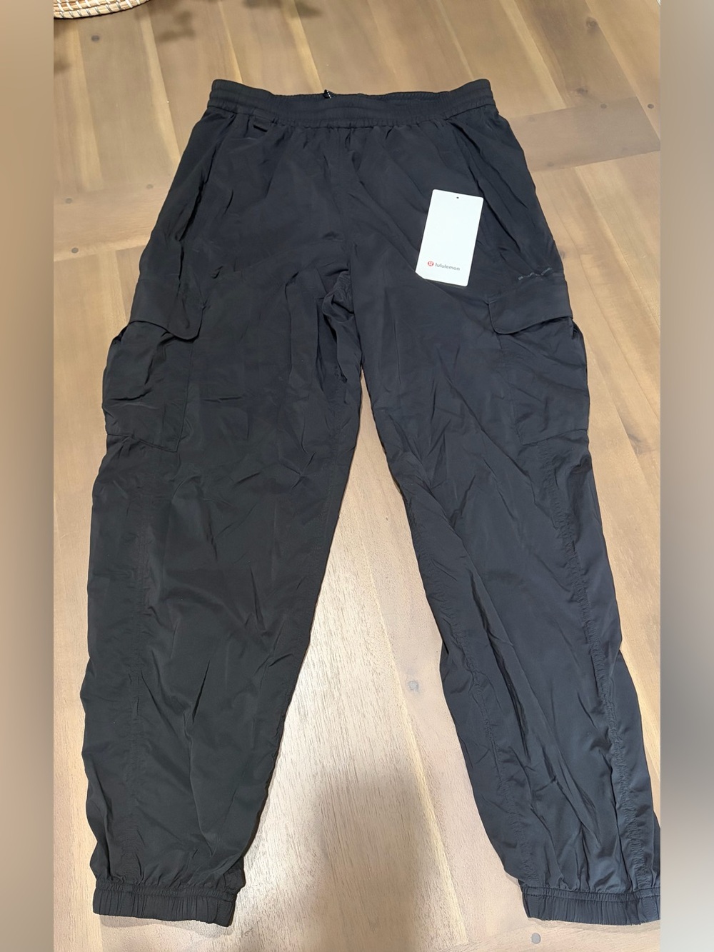 Lululemon lightweight cargo mid-rise hiking pants joggers 8